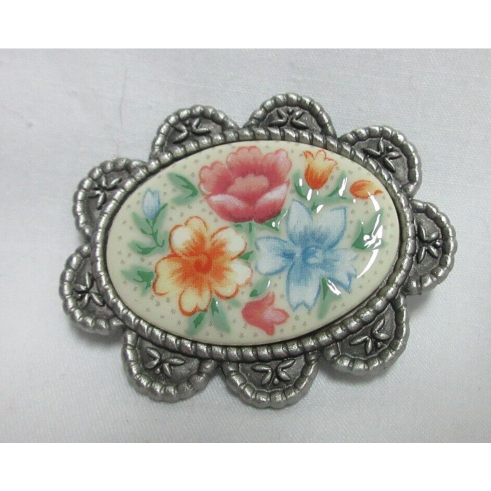 Vtg Longaberger Floral Pewter Tone Brooch/Basket Charm Mothers Day 2003 Usa